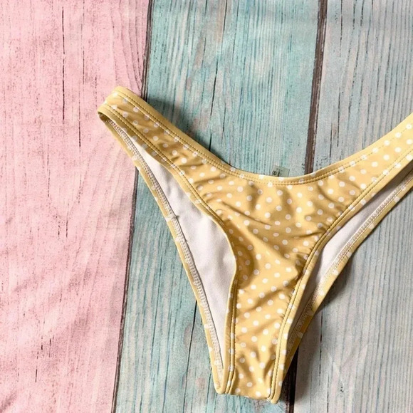 Zaful yellow white polka dot bikini - Picture 8 of 9